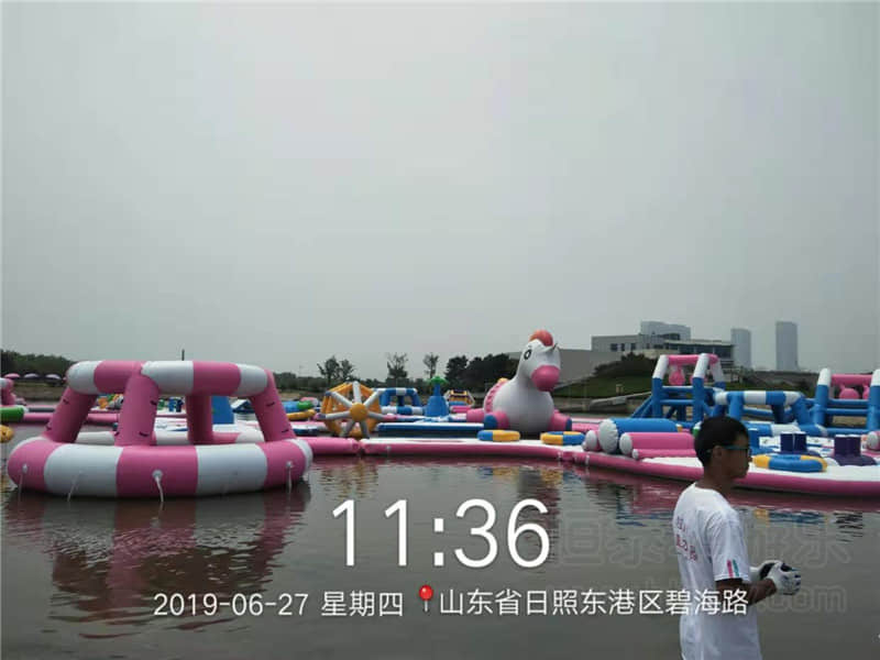 网红移动水上乐园热销进行中