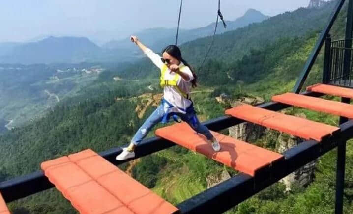 步步惊心吊桥为何能为景区提高旅游率