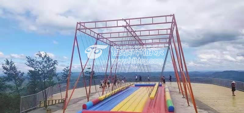 甘肃陇南滨河公园32人网红