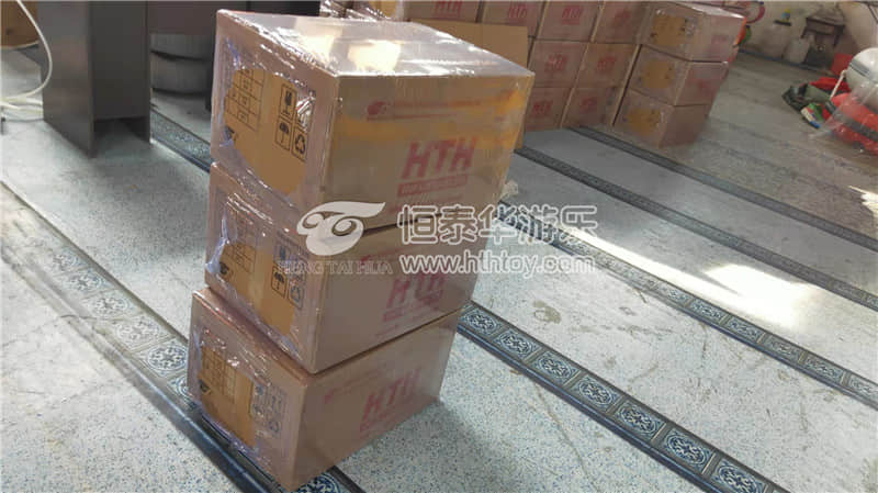 <b>12件充气定制产品发货到北京</b>