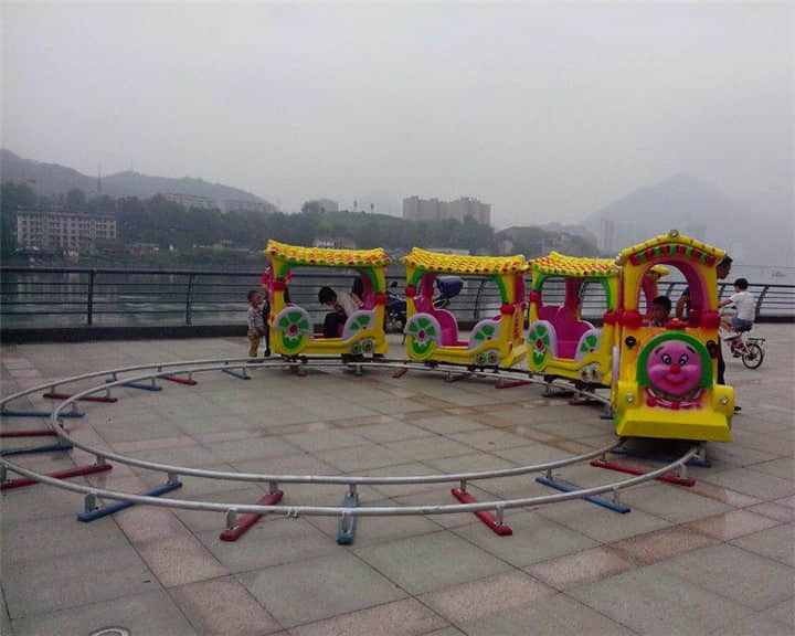 电动轨道游乐场小火车