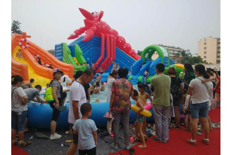 龙虾大滑梯.jpg