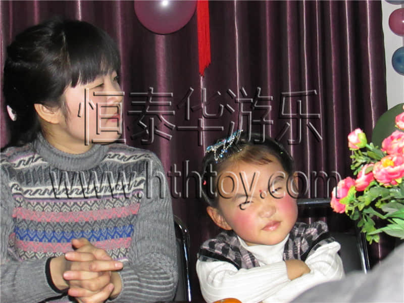 庆祝2016元旦联欢会，各个部门群芳争艳