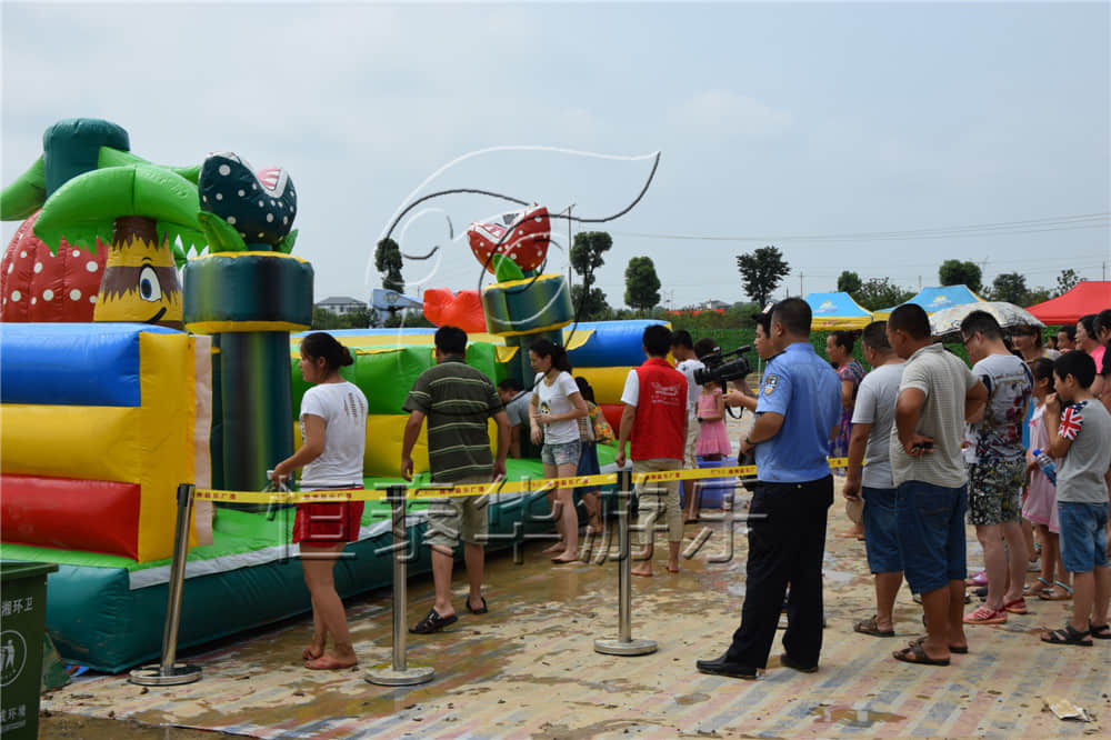 水上乐园打地坪