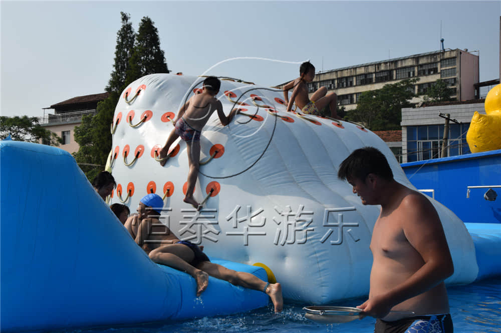充气水上乐园水上冲关活动_激情大冲关_充气水上乐园设备